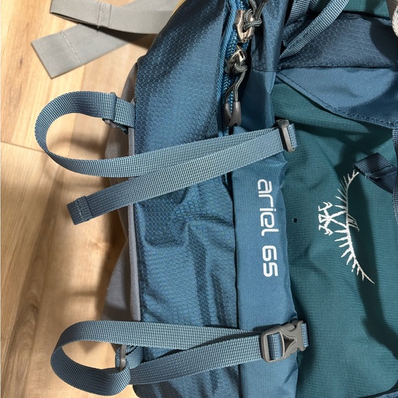 Osprey Women’s Ariel 65 Medium - Picture 9 of 14